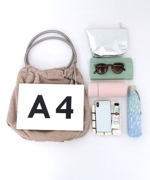 COOCO（クーコ）の「ラメ生地ループハンドルトートバッグ（トートバッグ・レディース・ネイビー/ピンクベージュ/サックスブルー/シルバー・FREE）」の13枚目の写真