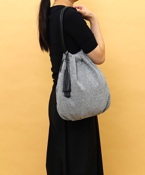 COOCO（クーコ）の「ラメ生地ループハンドルトートバッグ（トートバッグ・レディース・ネイビー/ピンクベージュ/サックスブルー/シルバー・FREE）」の20枚目の写真