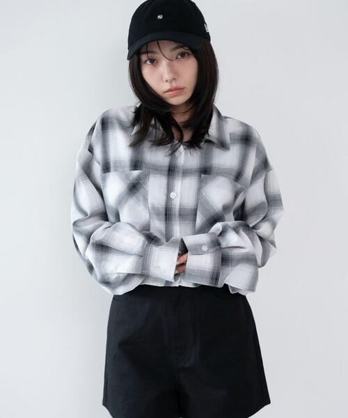 WEGO(ウィゴー)の「WEGO/【26年春夏新作】ショートチェックシャツ(シャツ/ブラウス・レディース・ホワイト/ブラック・FREE)」の1枚目の写真