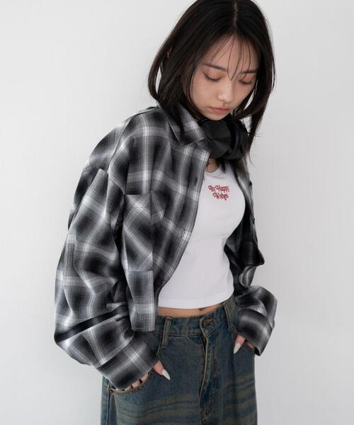 WEGO(ウィゴー)の「WEGO/【26年春夏新作】ショートチェックシャツ(シャツ/ブラウス・レディース・ホワイト/ブラック・FREE)」の2枚目の写真