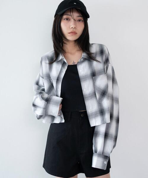 WEGO(ウィゴー)の「WEGO/【26年春夏新作】ショートチェックシャツ(シャツ/ブラウス・レディース・ホワイト/ブラック・FREE)」の8枚目の写真