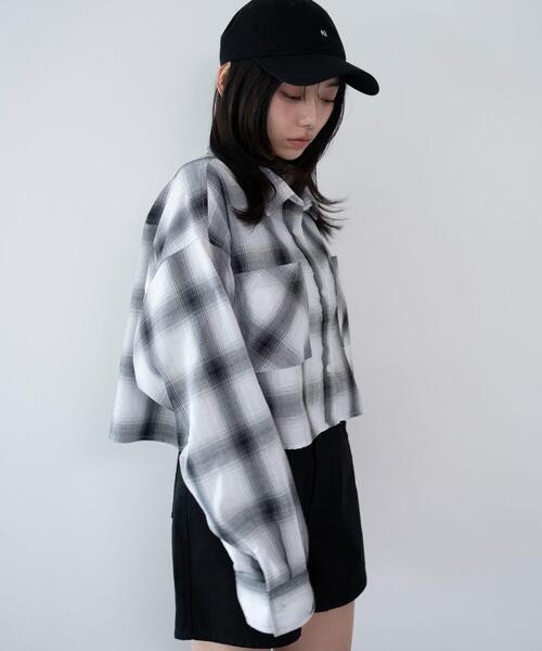 WEGO(ウィゴー)の「WEGO/【26年春夏新作】ショートチェックシャツ(シャツ/ブラウス・レディース・ホワイト/ブラック・FREE)」の11枚目の写真