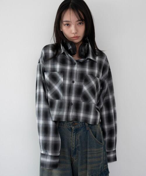 WEGO(ウィゴー)の「WEGO/【26年春夏新作】ショートチェックシャツ(シャツ/ブラウス・レディース・ホワイト/ブラック・FREE)」の16枚目の写真