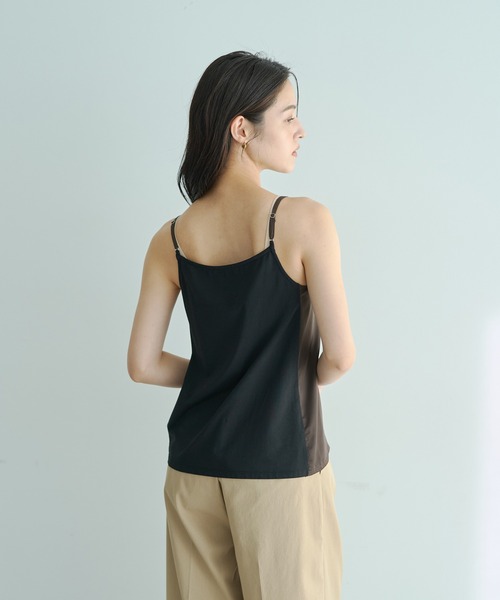 YECCA VECCA（イェッカヴェッカ）の「ボートネックサテンキャミ（キャミソール・レディース・ブラウン/ブラック/アイボリー・FREE）」の12枚目の写真