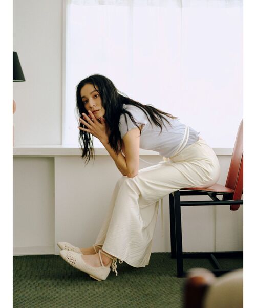 Ungrid（アングリッド）の「ウエストデザインフィットアイラインスカート（スカート・レディース・ブルー/ブラック/アイボリー・MEDIUM/SMALL）」の4枚目の写真