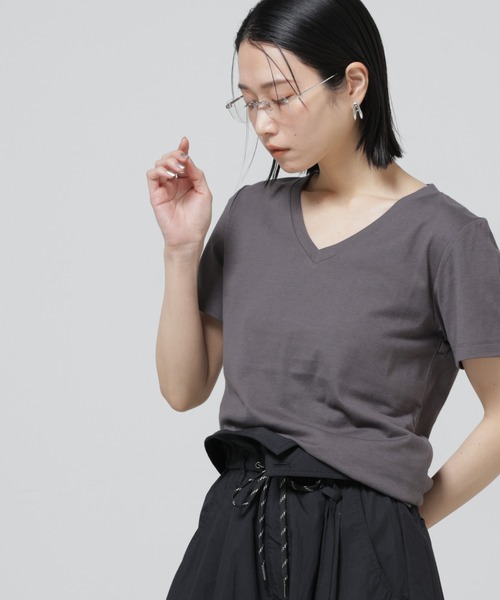 NANO universe(ナノユニバース)の「Anti Soaked(R) 汗染み防止VネックTシャツ(Tシャツ/カットソー・レディース・トップグレー/ブラック/ホワイト/チャコール・S/M/L)」の18枚目の写真
