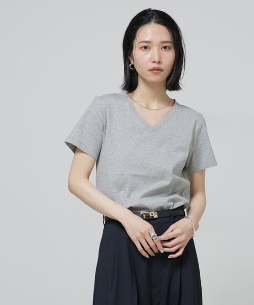 NANO universe(ナノユニバース)の「Anti Soaked(R) 汗染み防止VネックTシャツ(Tシャツ/カットソー・レディース・トップグレー/ブラック/ホワイト/チャコール・S/M/L)」の9枚目の写真