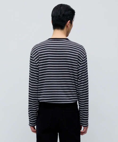 MUSINSA STANDARD（ムシンサスタンダード）の「マルチストライプリラックスド長袖Tシャツ5 [ブラック]（Tシャツ/カットソー・メンズ・その他・X-LARGE/2XL/3XL/SMALL/MEDIUM/LARGE）」の6枚目の写真