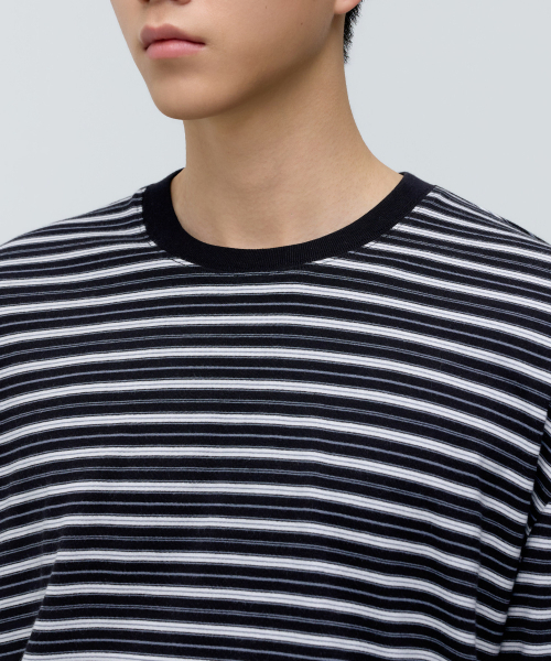 MUSINSA STANDARD（ムシンサスタンダード）の「マルチストライプリラックスド長袖Tシャツ5 [ブラック]（Tシャツ/カットソー・メンズ・その他・X-LARGE/2XL/3XL/SMALL/MEDIUM/LARGE）」の2枚目の写真