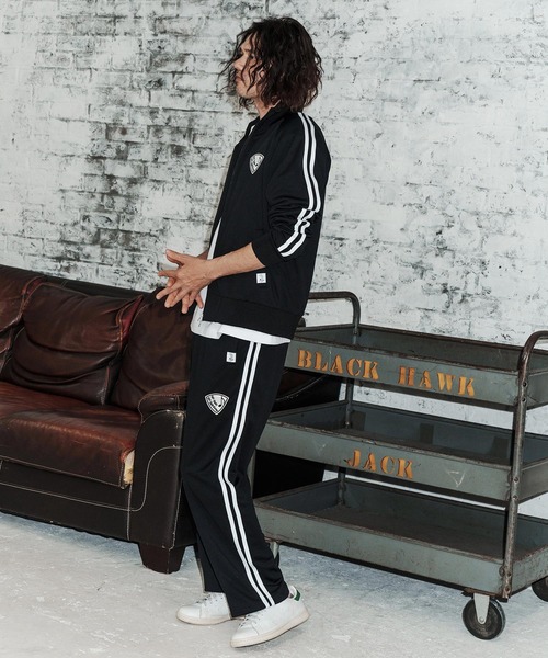 No Rain No Rainbow(ノーレインノーレインボー)の「mj11429-track jacket with pick patch トラックジャケット(NR26S-13)(ブルゾン・メンズ・ブラック×ブラック/ブラック×ホワイト/ライトグレー・XL/L/M/S)」の7枚目の写真