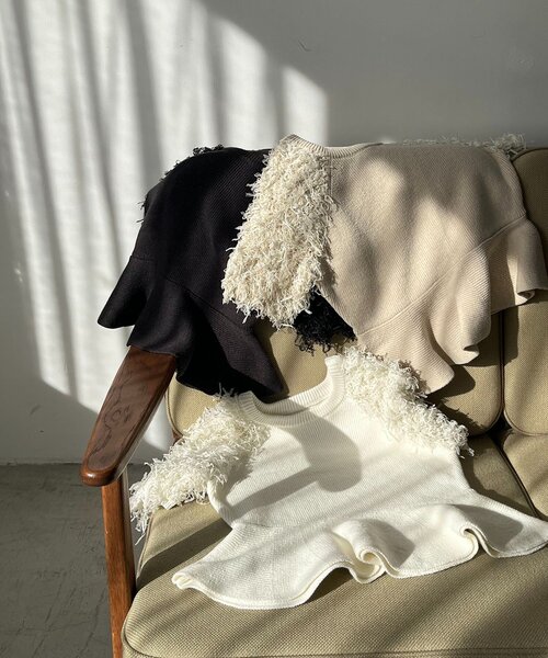 CAPRICIEUX LE'MAGE（カプリシューレマージュ）の「フリンジペプラムニット（ニット/セーター・レディース・チャコールグレー/ベージュ/ホワイト・FREE）」の7枚目の写真