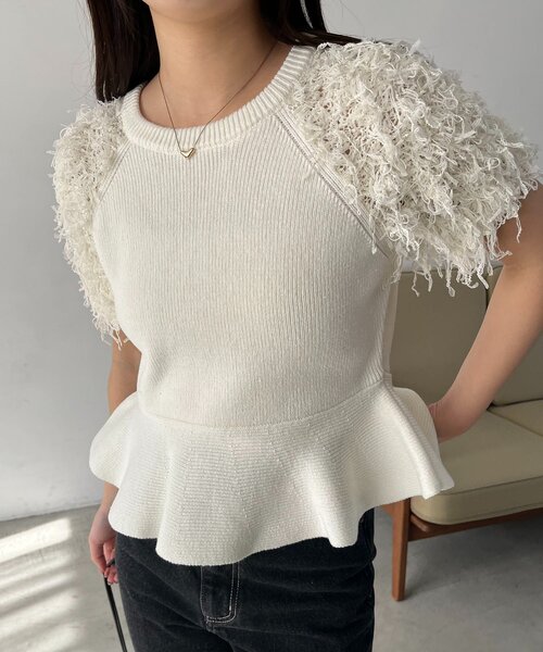 CAPRICIEUX LE'MAGE（カプリシューレマージュ）の「フリンジペプラムニット（ニット/セーター・レディース・チャコールグレー/ベージュ/ホワイト・FREE）」の10枚目の写真