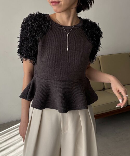 CAPRICIEUX LE'MAGE（カプリシューレマージュ）の「フリンジペプラムニット（ニット/セーター・レディース・チャコールグレー/ベージュ/ホワイト・FREE）」の18枚目の写真