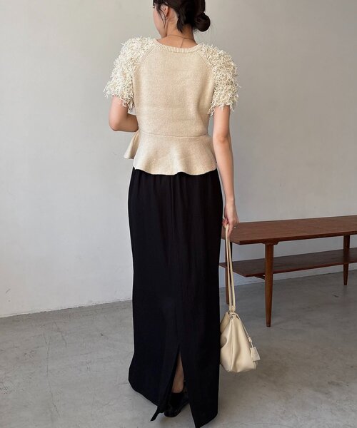 CAPRICIEUX LE'MAGE（カプリシューレマージュ）の「フリンジペプラムニット（ニット/セーター・レディース・チャコールグレー/ベージュ/ホワイト・FREE）」の6枚目の写真