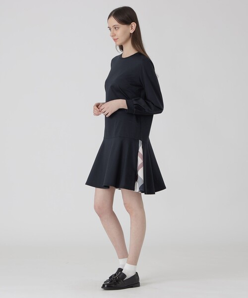 BLUE LABEL CRESTBRIDGE(ブルーレーベルクレストブリッジ)の「スーピマコットンポンチミニドレス(ワンピース・レディース・ダークネイビー/ブラック・36/38)」の2枚目の写真