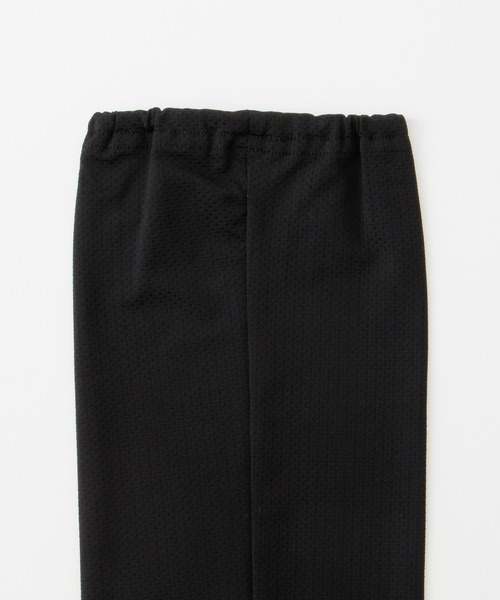 Honeys（ハニーズ）の「【ハニさら・接触冷感・ＵＶカット】指先まで守るアームカバー（アームカバー・レディース・ブラック/ライトグレー・FREE）」の14枚目の写真