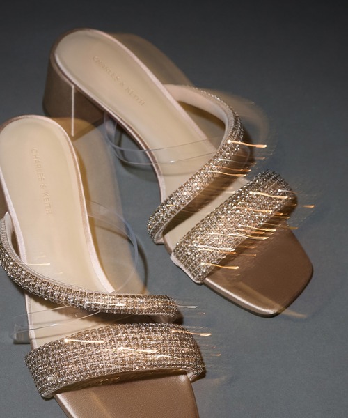 CHARLES & KEITH（チャールズ & キース）の「クリスタル エンベリシュッドヒールサンダル（サンダル・レディース・アイボリー/クリーム・25cm/24.5cm/23.5cm/23cm/22.5cm）」の4枚目の写真