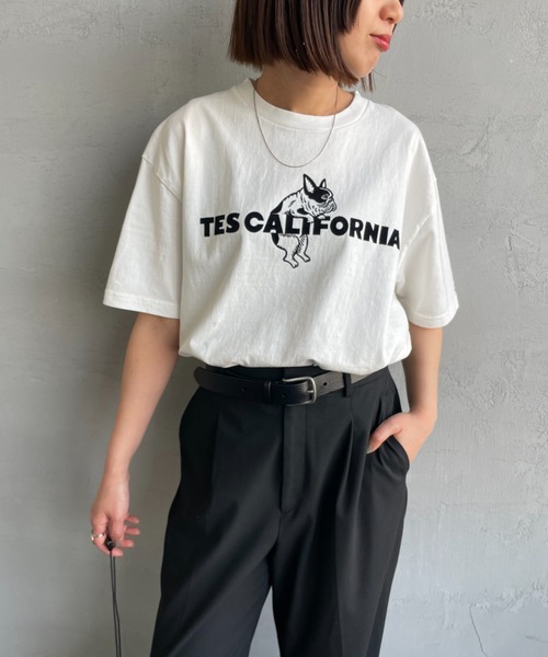 The Endless Summer（エンドレスサマー）の「[THE ENDLESS SUMMER/エンドレスサマー] 別注 TES CAL フロッキーロゴプリント カットオフTシャツ（Tシャツ/カットソー・レディース・ホワイト/ベージュ/ブラック・F）」の10枚目の写真
