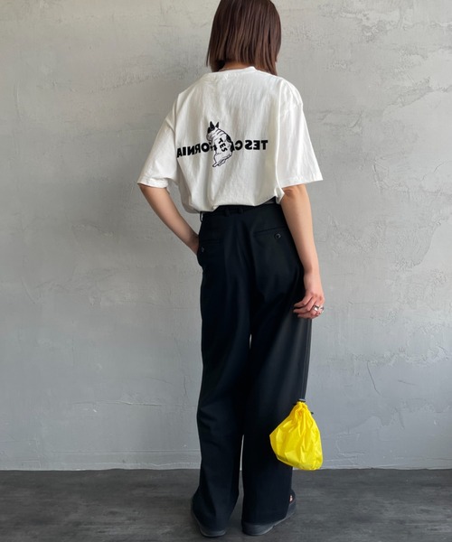 The Endless Summer（エンドレスサマー）の「[THE ENDLESS SUMMER/エンドレスサマー] 別注 TES CAL フロッキーロゴプリント カットオフTシャツ（Tシャツ/カットソー・レディース・ホワイト/ベージュ/ブラック・F）」の13枚目の写真