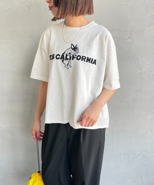 The Endless Summer（エンドレスサマー）の「[THE ENDLESS SUMMER/エンドレスサマー] 別注 TES CAL フロッキーロゴプリント カットオフTシャツ（Tシャツ/カットソー・レディース・ホワイト/ベージュ/ブラック・F）」の15枚目の写真