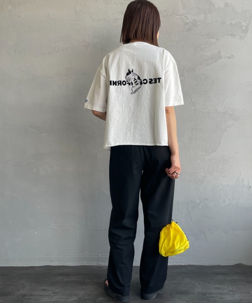 The Endless Summer（エンドレスサマー）の「[THE ENDLESS SUMMER/エンドレスサマー] 別注 TES CAL フロッキーロゴプリント カットオフTシャツ（Tシャツ/カットソー・レディース・ホワイト/ベージュ/ブラック・F）」の20枚目の写真