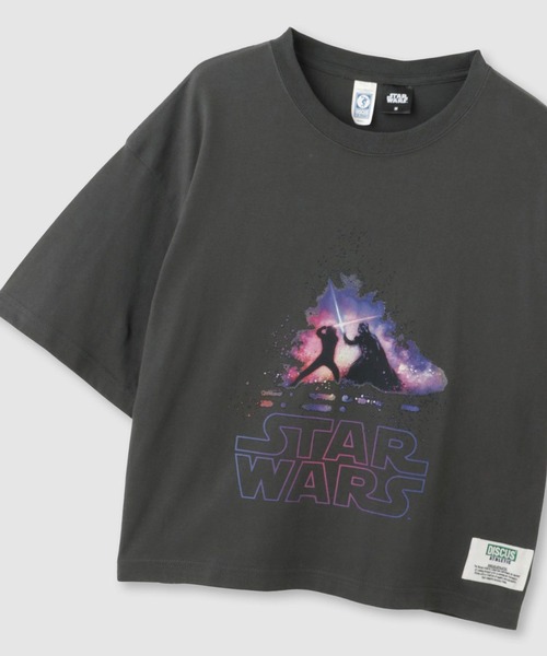 STAR WARS(スターウォーズ)の「【DISCUS×STAR WARS】ショート丈 スターウォーズ×ディスカス コラボ グラフィックTシャツ(Tシャツ/カットソー・レディース・グレー系4/グレー系3/グレー系2/グレー系1・M)」の1枚目の写真