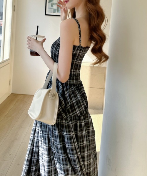 Ada.(エイダ)の「チェック柄 切替 ギャザー キャミ ロング ワンピース(ワンピース・レディース・ブラウン/レッド/ブラック・FREE)」の5枚目の写真