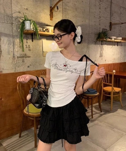 Ritzy(リッツィー)の「トッド柄 ワンショルダー半袖Tシャツ(Tシャツ/カットソー・レディース・ホワイト・M/L)」の8枚目の写真