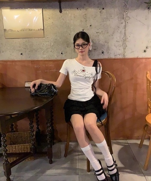 Ritzy(リッツィー)の「トッド柄 ワンショルダー半袖Tシャツ(Tシャツ/カットソー・レディース・ホワイト・M/L)」の17枚目の写真