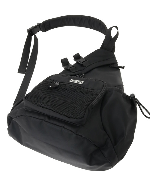 CONVERSE TOKYO(コンバーストウキョウ)の「NYLON ONE-SHOULDER BAG(ボディバッグ/ウエストポーチ・レディース・グレー/ブラック・FREE)」の3枚目の写真