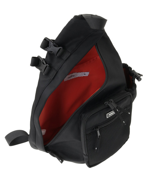 CONVERSE TOKYO(コンバーストウキョウ)の「NYLON ONE-SHOULDER BAG(ボディバッグ/ウエストポーチ・レディース・グレー/ブラック・FREE)」の9枚目の写真