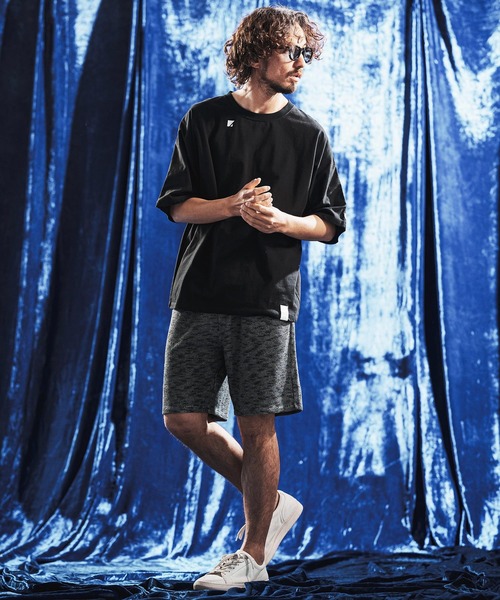 ANGENEHM(アンゲネーム)の「mt10440- Oversized Dolman Sleeve T-shirt ドルマンスリーブTシャツ(AG06-012scg)(Tシャツ/カットソー・メンズ・ブラック/ホワイト・L/M/S)」の5枚目の写真