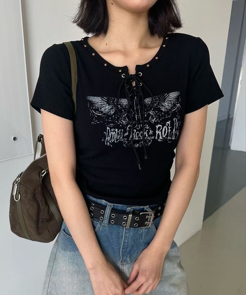 SpRay(スプレイ)の「テレコイーグルスタッズショートスリーブトップス(Tシャツ/カットソー・レディース・ブラウン/ホワイト/カーキ/ライトベージュ/ブラック/アイボリー/グレー・FREE)」の1枚目の写真