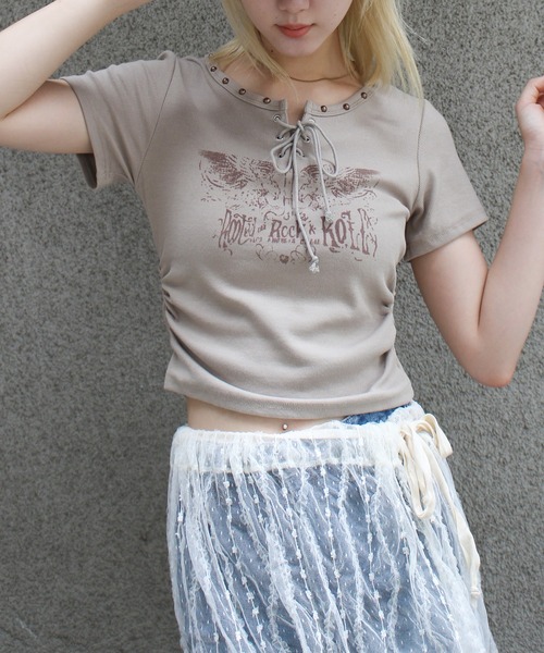 SpRay(スプレイ)の「テレコイーグルスタッズショートスリーブトップス(Tシャツ/カットソー・レディース・ブラウン/ホワイト/カーキ/ライトベージュ/ブラック/アイボリー/グレー・FREE)」の13枚目の写真