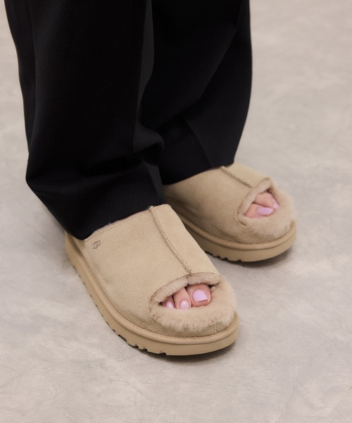 UGG（アグ）の「【UGG(アグ)】W GREENPORT SLIDE（サンダル・レディース・キャメル/ベージュ・23/25/24）」の4枚目の写真