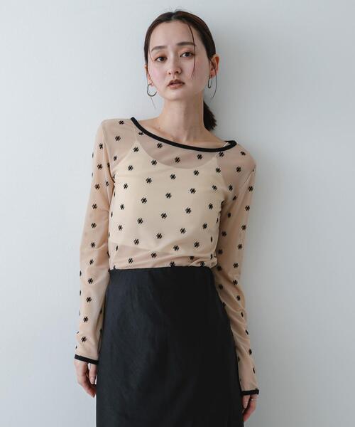 SENSE OF PLACE by URBAN RESEARCH（センスオブプレイスバイアーバンリサーチ）の「モチーフシアーカットトップ（Tシャツ/カットソー・レディース・オフホワイト/ベージュ/ブラック・ONE）」の18枚目の写真