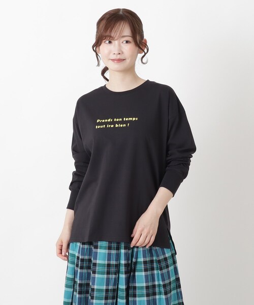 one'sterrace(ワンズテラス)の「【ひんやり】クルーネック プリントプルオーバー(Tシャツ/カットソー・レディース・ベージュ系8/ブラック系8/ホワイト系9/グレー系その他7・02)」の2枚目の写真