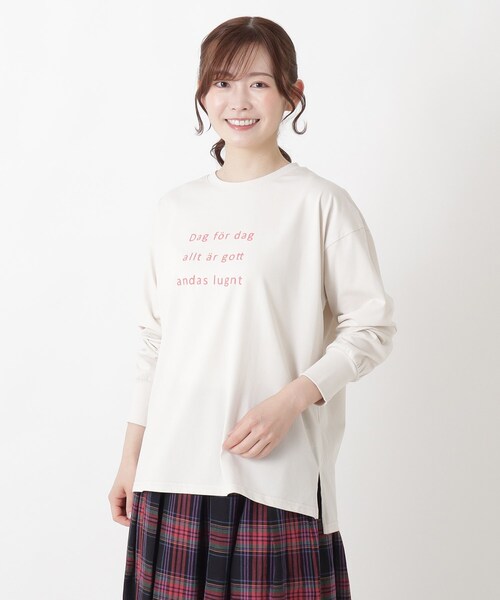 one'sterrace(ワンズテラス)の「【ひんやり】クルーネック プリントプルオーバー(Tシャツ/カットソー・レディース・ベージュ系8/ブラック系8/ホワイト系9/グレー系その他7・02)」の4枚目の写真