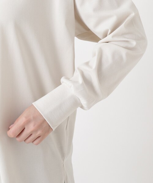 one'sterrace(ワンズテラス)の「【ひんやり】クルーネック プリントプルオーバー(Tシャツ/カットソー・レディース・ベージュ系8/ブラック系8/ホワイト系9/グレー系その他7・02)」の15枚目の写真