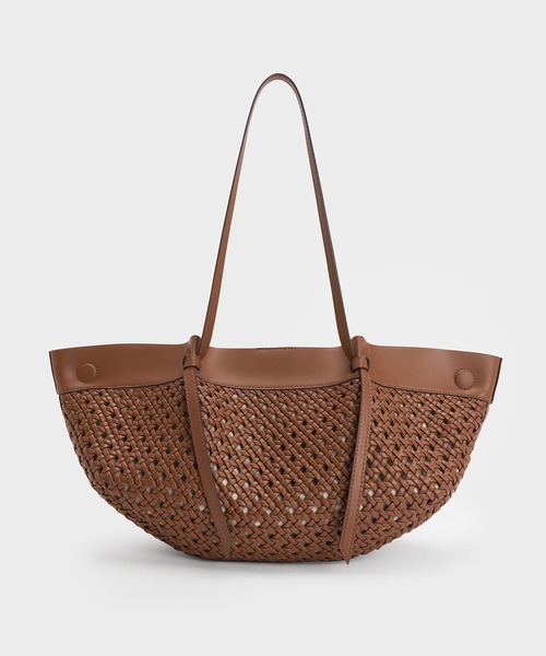 CHARLES & KEITH（チャールズ & キース）の「Calla カルラ ウーブン トートバッグ（トートバッグ・レディース・チョコ/ブラック・L）」の5枚目の写真
