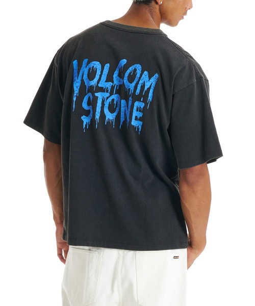 VOLCOM(ボルコム)の「VOLCOM BURNING SKULL TEE(Tシャツ/カットソー・メンズ・ブラック/スモーキーグリーン系・M/L)」の6枚目の写真