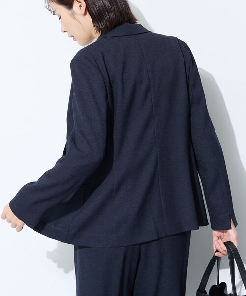 INDIVI（インディヴィ）の「【SETUP可能／快適／シワになりにくい】リネンライクジャケット（テーラードジャケット・レディース・ライトグレー系3/ネイビー/アイボリー・38/15 /13）」の10枚目の写真