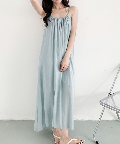 LOWO(ロワ)の「フロントギャザーロングキャミソールワンピース(ワンピース・レディース・ブルー/ブラックミックス/オフホワイト/ベージュ系その他/ブラック・FREE)」の6枚目の写真
