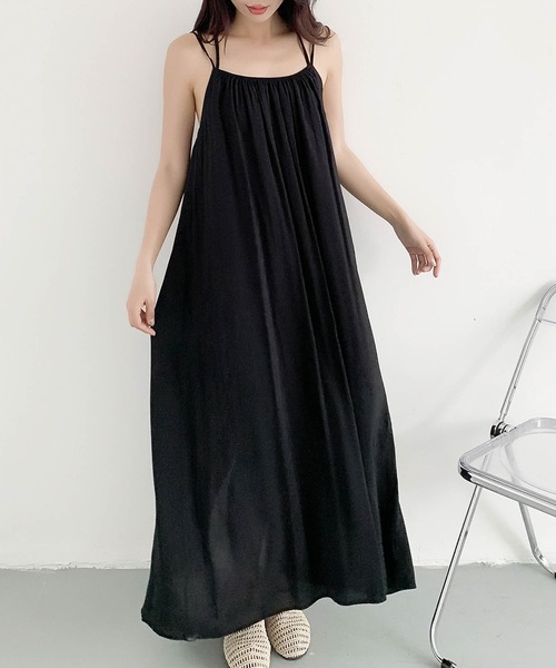 LOWO(ロワ)の「フロントギャザーロングキャミソールワンピース(ワンピース・レディース・ブルー/ブラックミックス/オフホワイト/ベージュ系その他/ブラック・FREE)」の10枚目の写真