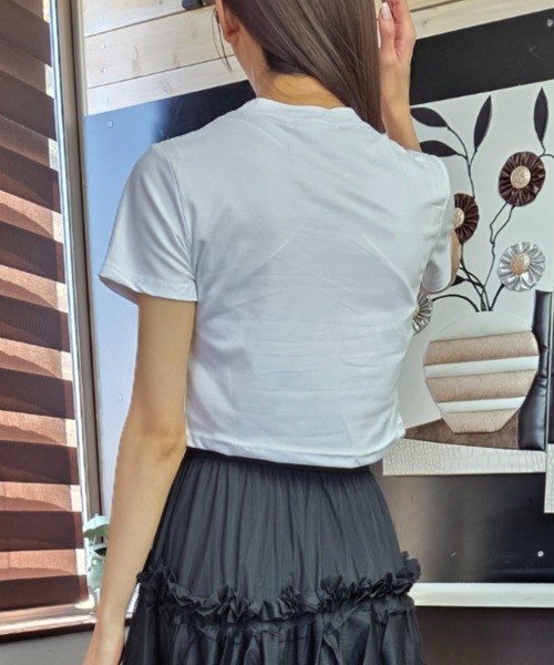 tolene(トレネ)の「ベーシッククロップドTシャツ クルーネック タイトシルエット(Tシャツ/カットソー・レディース・グリーン/ホワイト/ライトベージュ・FREE)」の13枚目の写真