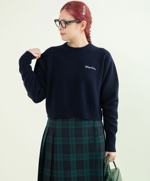 CHILD WOMAN(チャイルドウーマン)の「ラムウール7GG 刺繍入りクルーネックプルオーバー(ニット/セーター・レディース・ブルー/オレンジ/レッド/ネイビー/ホワイト/ピンク・FREE)」の2枚目の写真