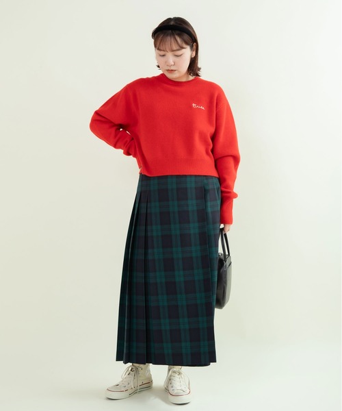 CHILD WOMAN(チャイルドウーマン)の「ラムウール7GG 刺繍入りクルーネックプルオーバー(ニット/セーター・レディース・ブルー/オレンジ/レッド/ネイビー/ホワイト/ピンク・FREE)」の20枚目の写真