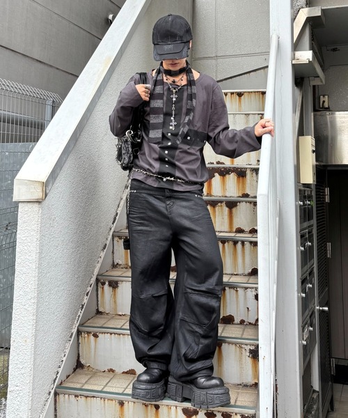 Never mind the XU(ネバーマインドザエックスユー)の「【Never mind the XU】coating denim pants / 【ネバーマインド ザ エックスユー】コーティングワイドデニムパンツ(デニムパンツ・メンズ・ブラック・M/L/S)」の17枚目の写真