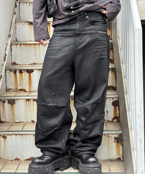 Never mind the XU(ネバーマインドザエックスユー)の「【Never mind the XU】coating denim pants / 【ネバーマインド ザ エックスユー】コーティングワイドデニムパンツ(デニムパンツ・メンズ・ブラック・M/L/S)」の5枚目の写真