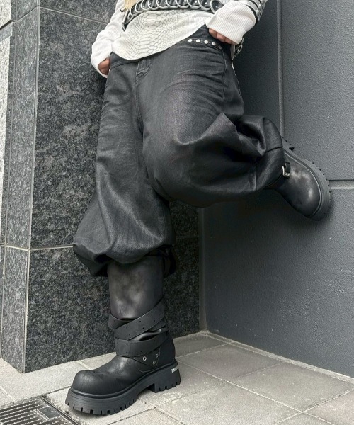 Never mind the XU(ネバーマインドザエックスユー)の「【Never mind the XU】coating denim pants / 【ネバーマインド ザ エックスユー】コーティングワイドデニムパンツ(デニムパンツ・メンズ・ブラック・M/L/S)」の22枚目の写真